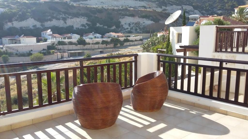 Paschali Sunset Appartment Peyia Bagian luar foto